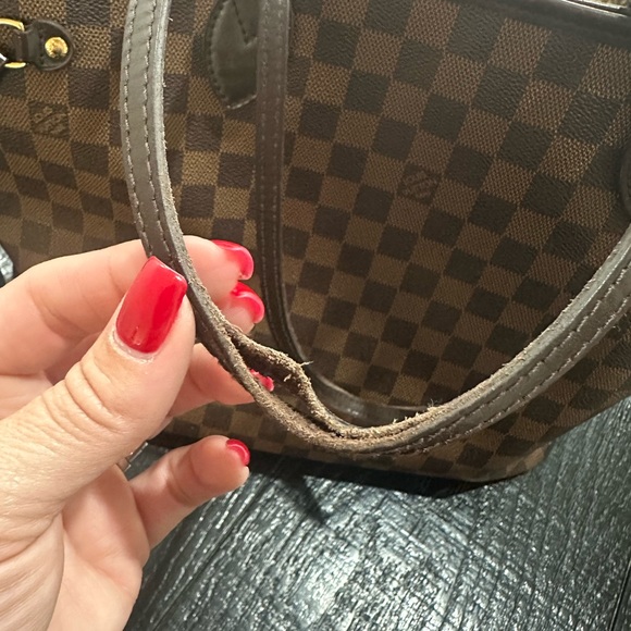 Louis Vuitton Neverfull Damier Ebene MM - Picture 12 of 16